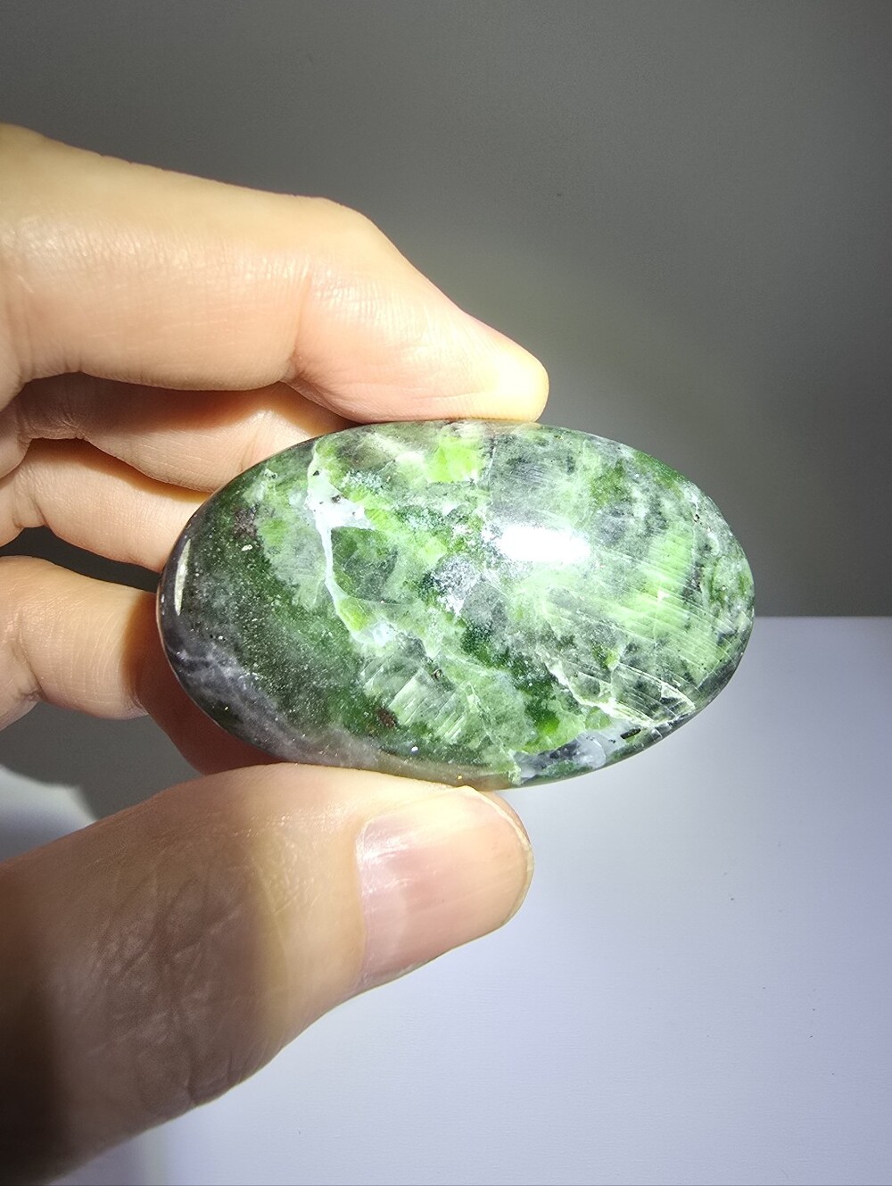 Chrome Diopside Crystal Palmstone